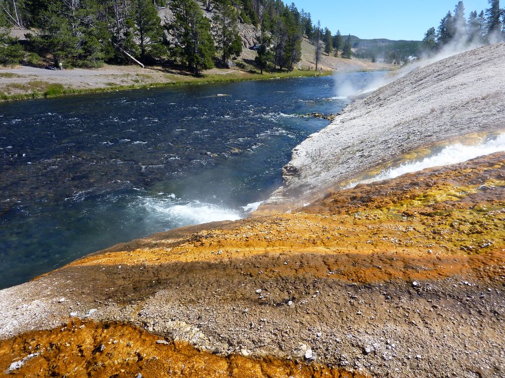 Yellowstone Midway Geyser Basin (1).JPG